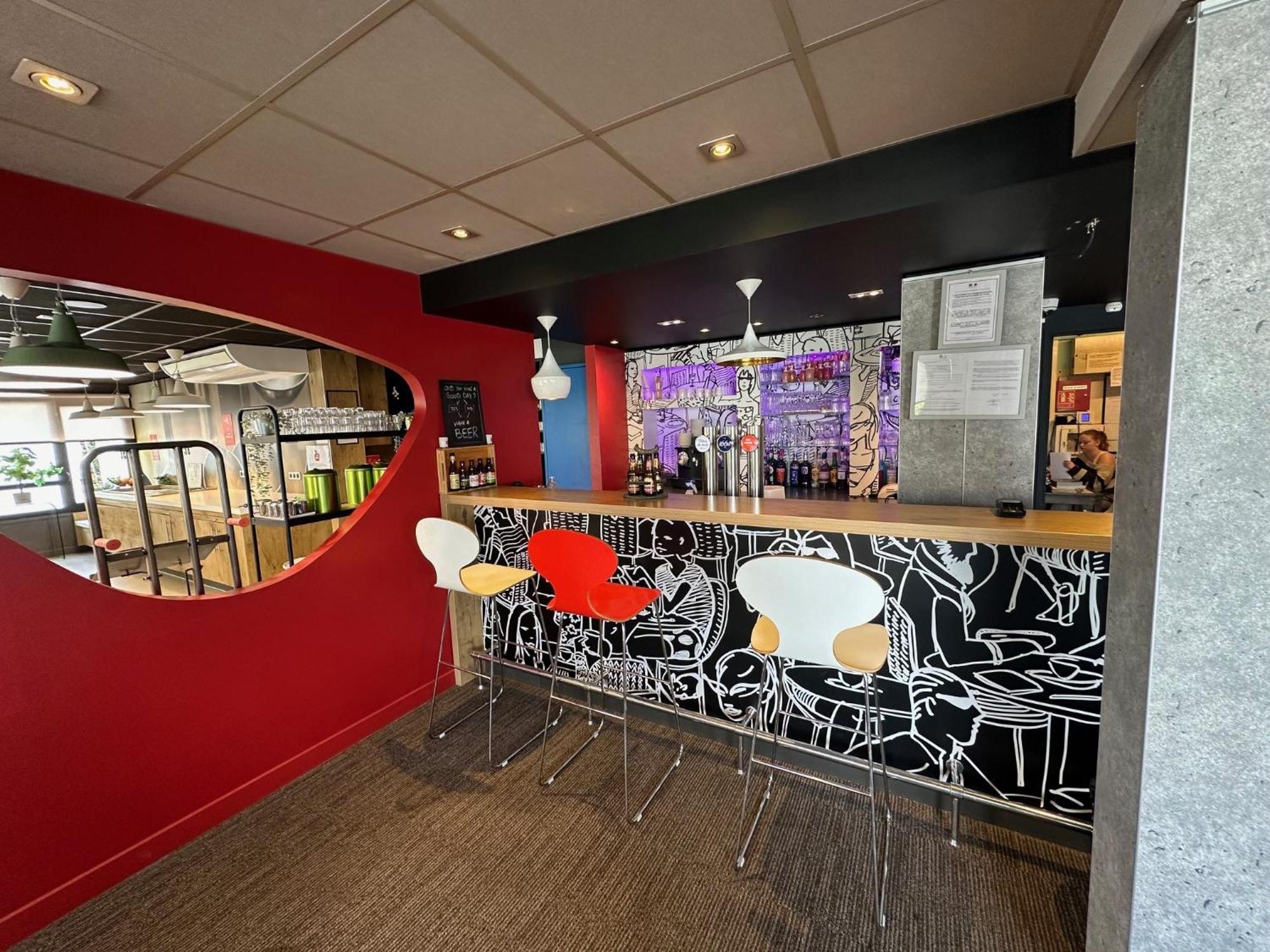Hotel Ibis Cambrai Esterno foto